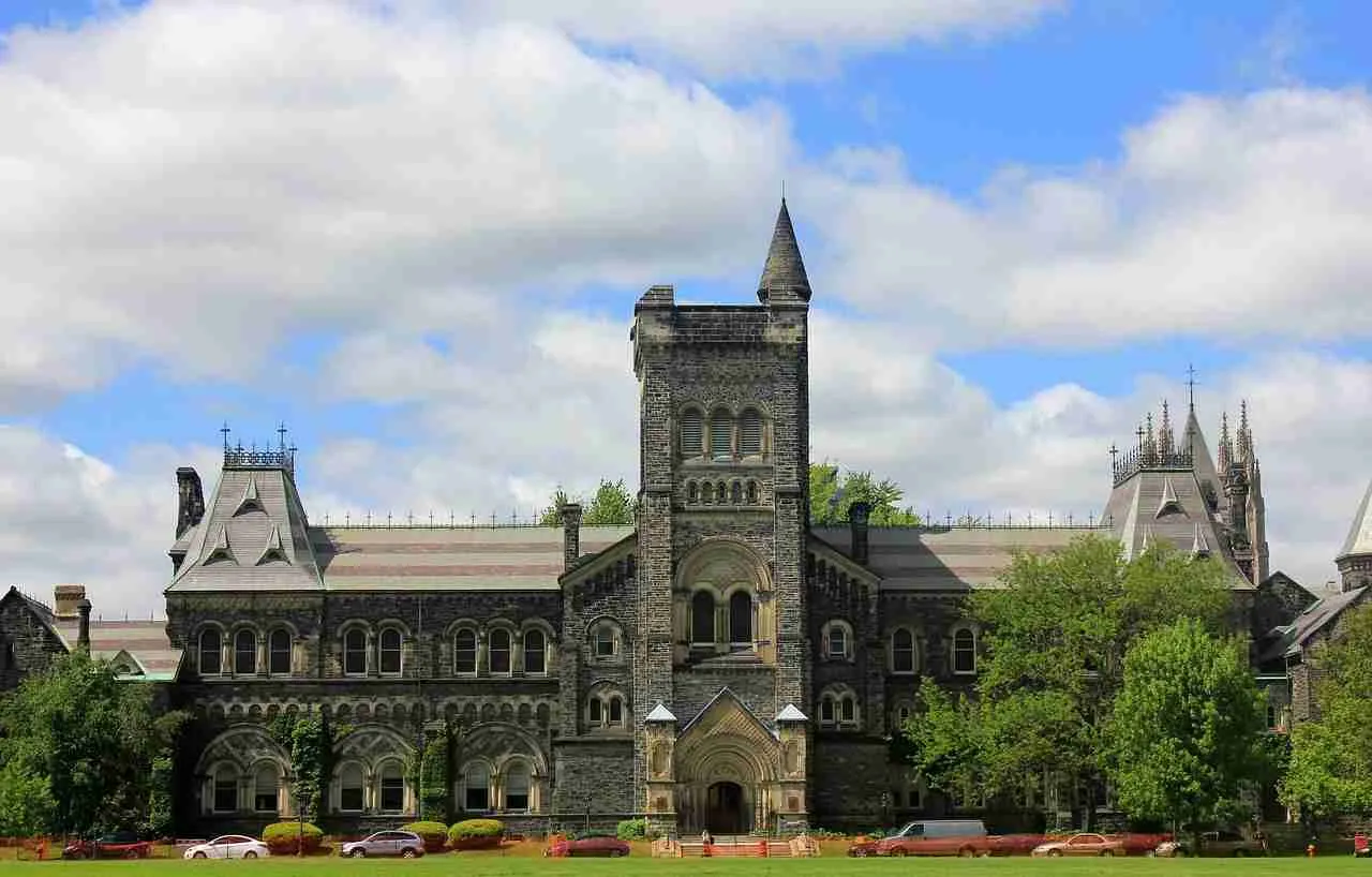 campus-347285_1280