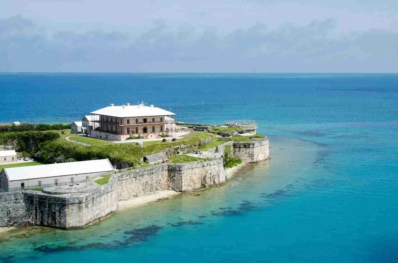 Armenian Lawyer | Bermuda residency